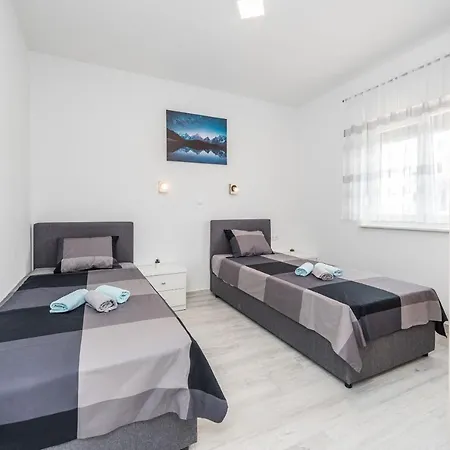 Apartment Bircic Vir